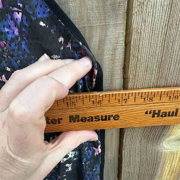 Lululemon Women's Floral Breezy Singlet Tank Top Size M or size 8 Multicolor - Picture 2 of 5